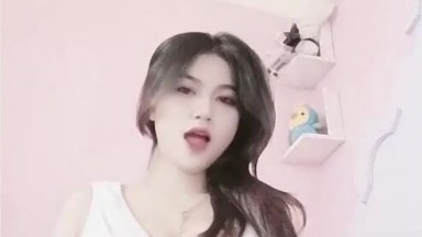 Tidur Bareng Si Cantik Sambil Nenen Toketnya Bagus Mango