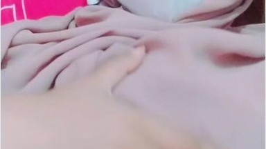 Bokep Jilbab - Mbak Ukhti Sange Ya Spill Toket Memeknya Nih